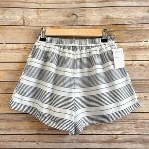 Nordstrom Stripe Pull On Shorts Girls Size Large 10/12 NWT
